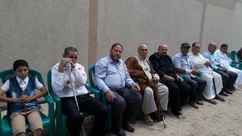 [[[687,132,24,41,755,425],"خليل احمد البطه"],[[650,127,23,49,755,425],"ابراهيم البطه"],[[602,126,23,51,755,425],"عبداللطيف البطه"],[[562,131,25,44,755,425],"خليل محمد البطه"],[[489,131,33,49,755,425],"سليم محمد البطه"],[[431,130,30,54,755,425],"عبدالرحيم محمد البطه"],[[328,129,51,64,755,425],"سفيان البطه"],[[190,132,52,83,755,425],"ناصر عبدو البطه"]]