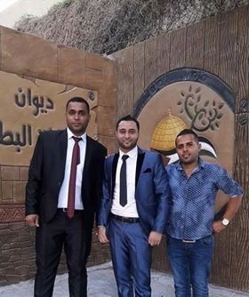 [[[530,396,65,104,755,901],"أحمد سليم البطه"],[[339,345,79,121,755,901],"سائد سفيان البطه"],[[190,290,75,136,755,901],"الـعـريـس"]]