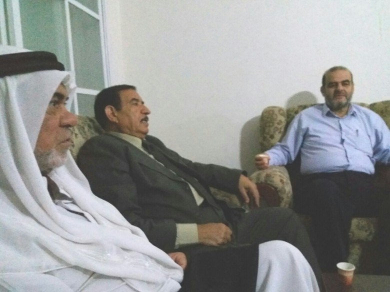 [[[615,122,72,94,755,566],"118,صلاح البطه,http://www.albatta.net/profile/176"],[[222,161,67,103,755,566],"128,د. فوزي محمد البطه,http://www.albatta.net/profile/186"],[[42,112,101,234,755,566],"161,بهاءالدين البطه,http://www.albatta.net/profile/202"]]