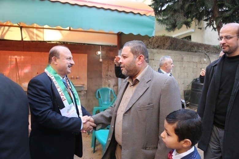 [[[683,80,54,91,755,503],"124,سعيد شريف سعيد شاهين,http://www.albatta.net/profile/182"],[[371,140,57,99,755,503],"193,سفيان نايف سليم محمد البطه,http://www.albatta.net/profile/230"],[[161,140,74,105,755,503],"114,محمد زياد محمد مصطفى,http://www.albatta.net/profile/172"]]