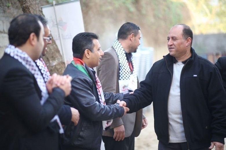 [[[554,87,68,115,755,503],"134,جمال احمد خليل محمد,http://www.albatta.net/profile/192"],[[404,73,65,117,755,503],"محمود فايز محمد خليل محمد"],[[259,100,83,122,755,503],"2,بسام عصام شاهين مصطفى,http://www.albatta.net/profile/132"]]