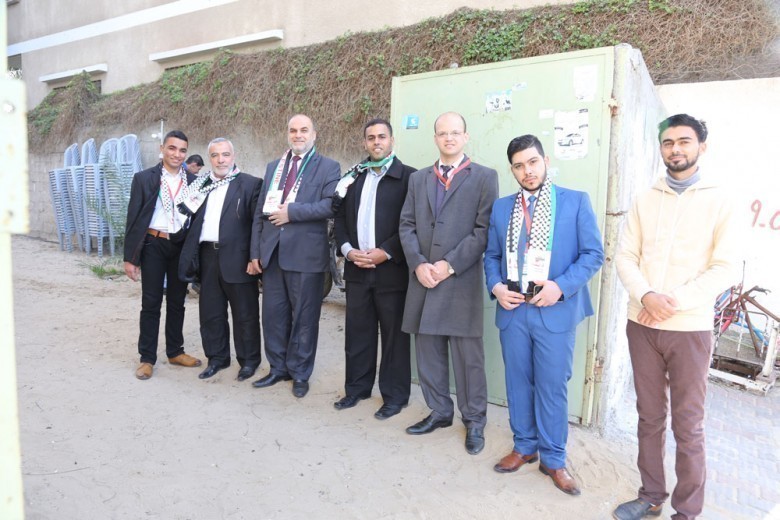 [[[633,111,43,51,755,503],"249,علي بهاءالدين علي سليم,http://www.albatta.net/profile/265"],[[488,131,37,66,755,503],"صبري عبداللطيف صبري عبدالقادر"],[[415,107,33,55,755,503]," شادي ناهض زياد محمد "],[[349,115,23,42,755,503],"151,محمد تميم سليم محمد,http://www.albatta.net/profile/238"],[[277,111,21,37,755,503],"119,د. ناجي محمد سعيد شاهين,http://www.albatta.net/profile/177"],[[202,138,20,34,755,503],"223,محمد عبدو سليم محمد,http://www.albatta.net/profile/258"],[[154,126,23,42,755,503],"أحمد تميم زكريا"]]