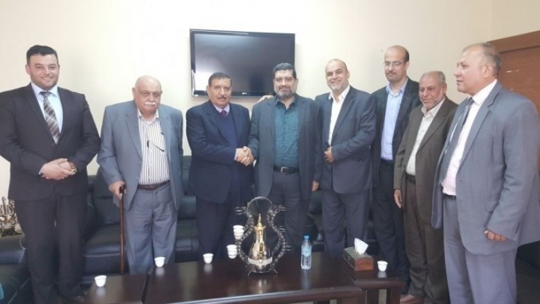  إستلام عائلة البطة ختم مختارها الجديد 