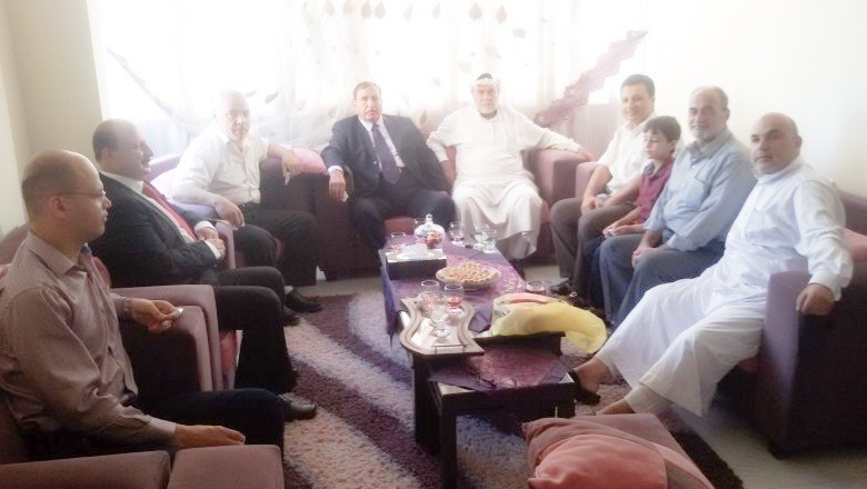 زيارة تهنئة للطالبة سمر محمد البطه