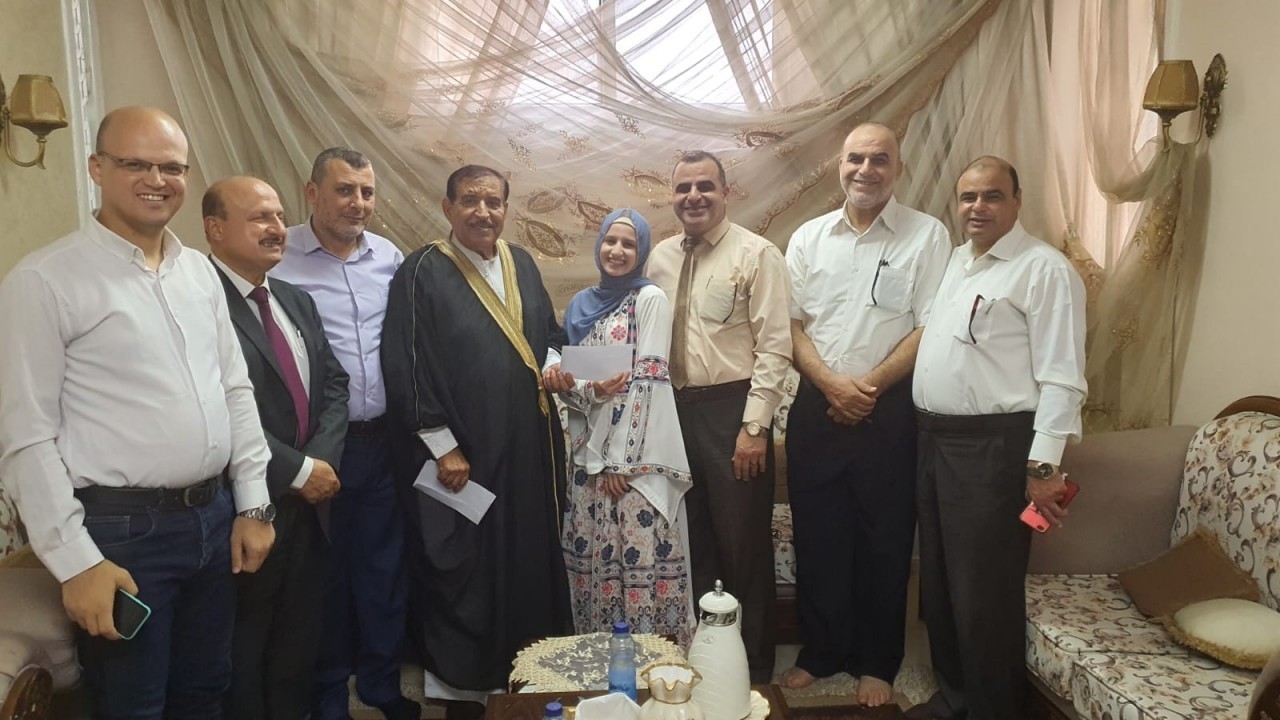 زيارة تهنئة الدكتور علاء الدين البطة بتفوق كريمته ريمان في الثانوية العامة