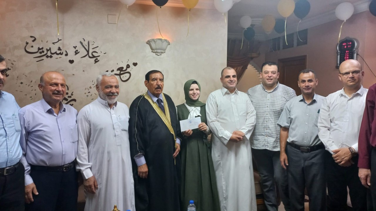 زيارة تهنئة الدكتور علاء الدين البطة بتفوق كريمته نوران في الثانوية العامة